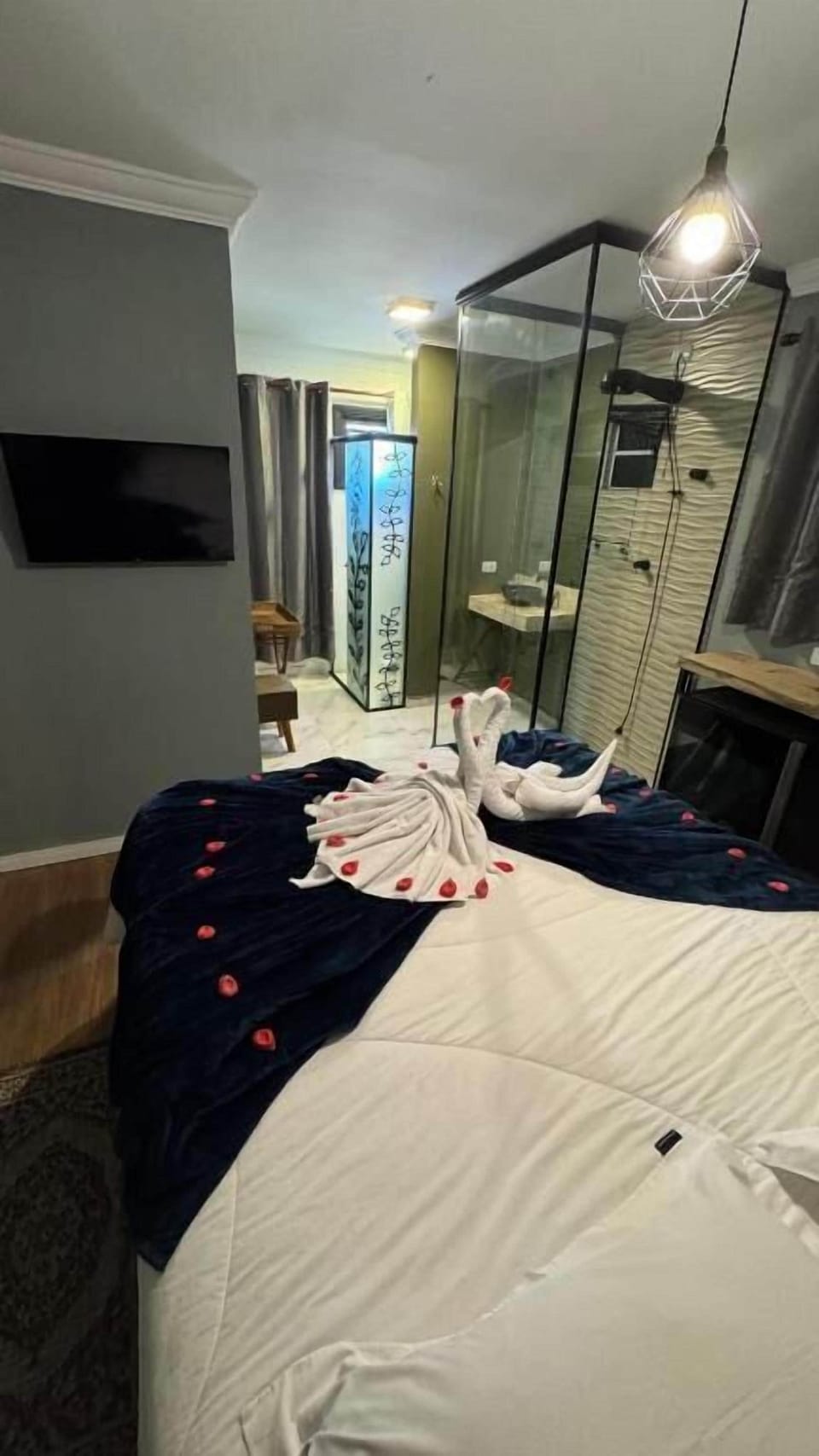 Deluxe Suite | Free WiFi