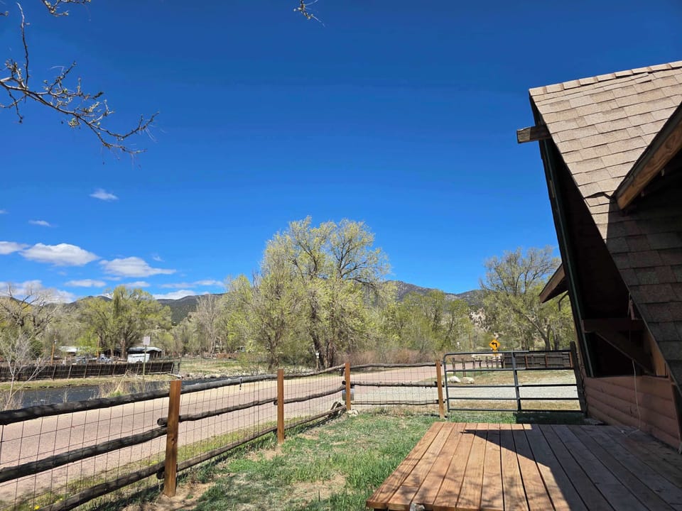 Private, fenced yard w/ view