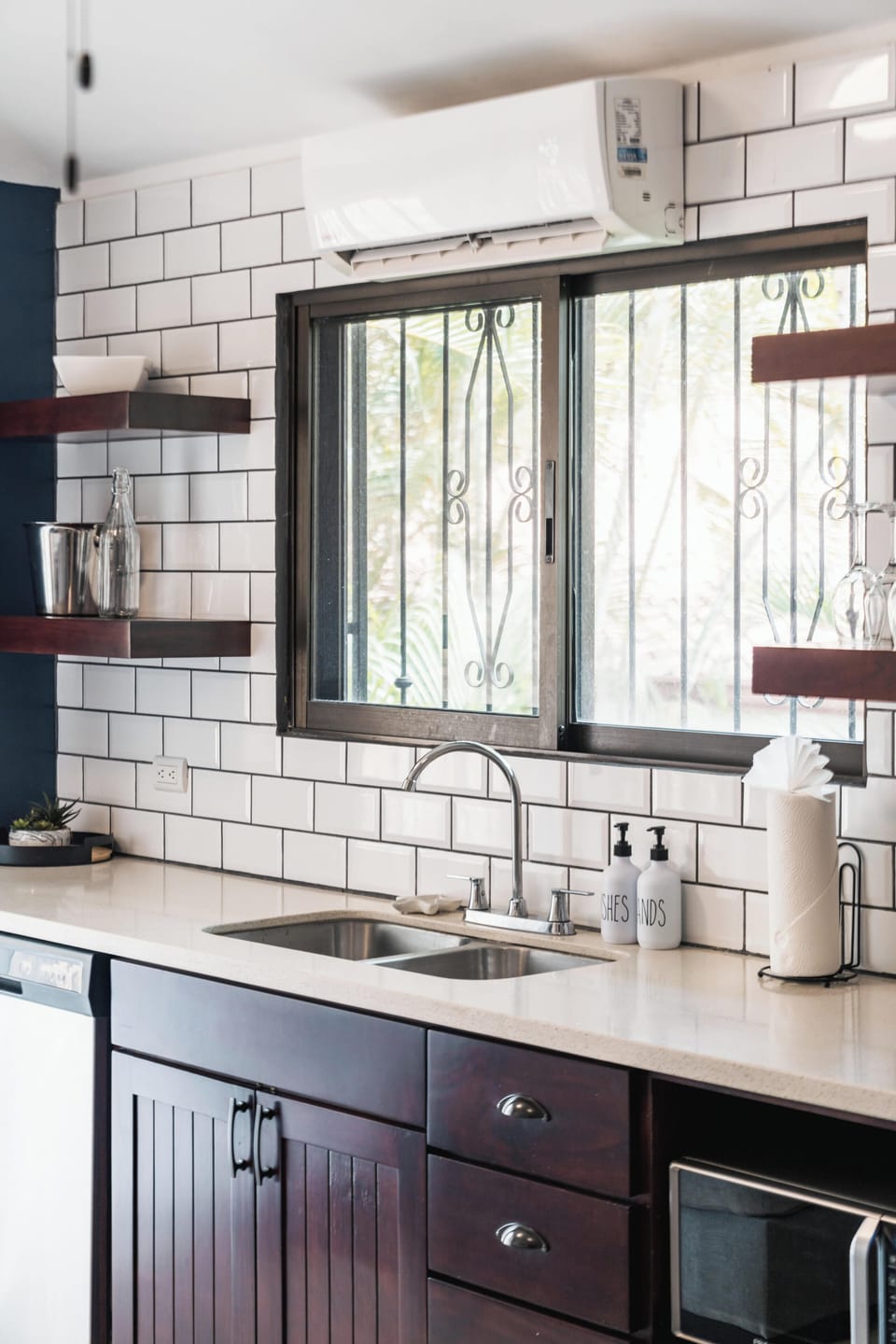 A fully equipped kitchen with oven and dishwasher allows you to cook, gather, and dine at your own pace.