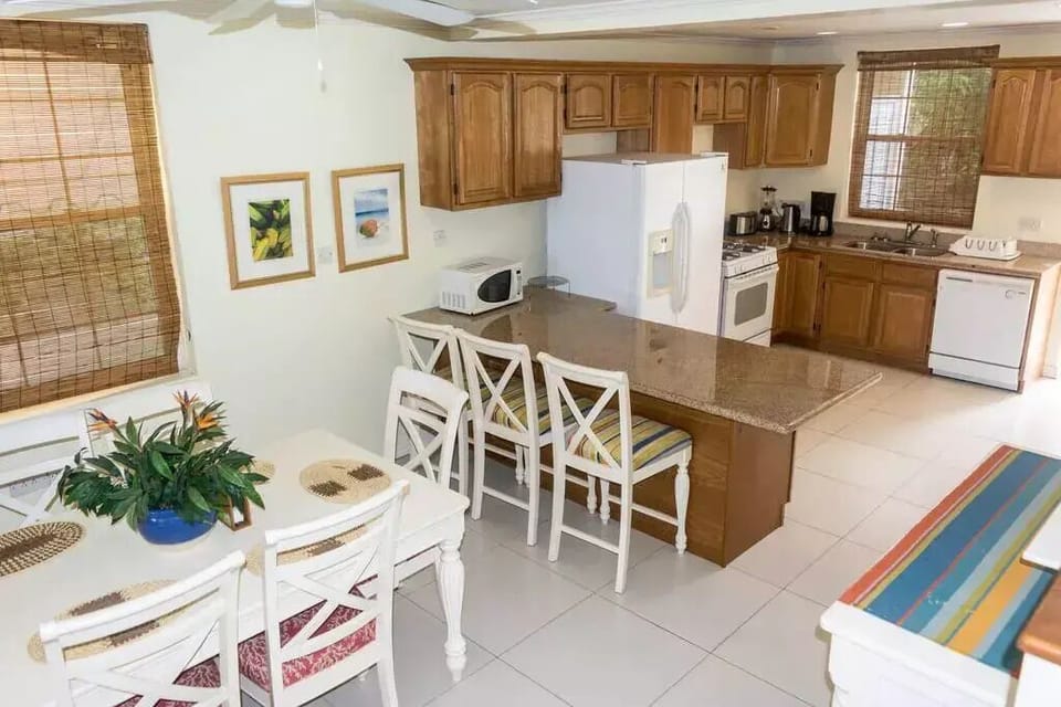 Dining and kitchin