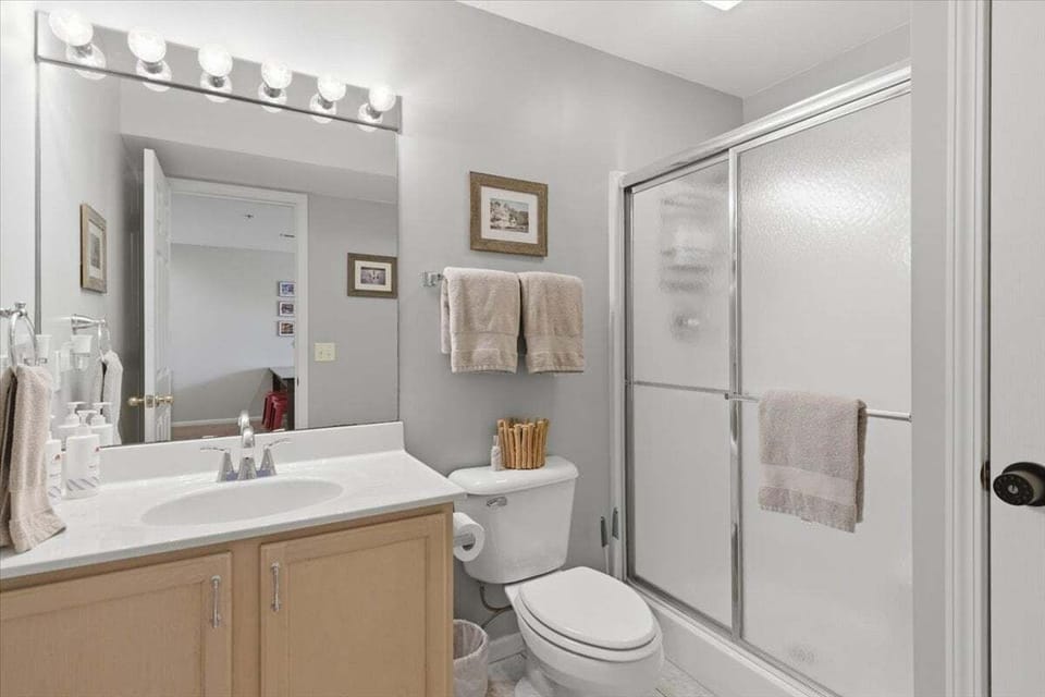 Beach Area, 2 Pools, Pet-friendly Condo at 20.5mm Apartment in Osage Beach