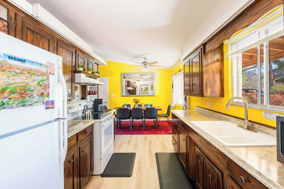 Spacious kitchen with everything you need