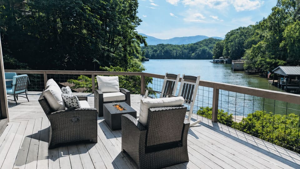 Multiple Decks for Entertaining!