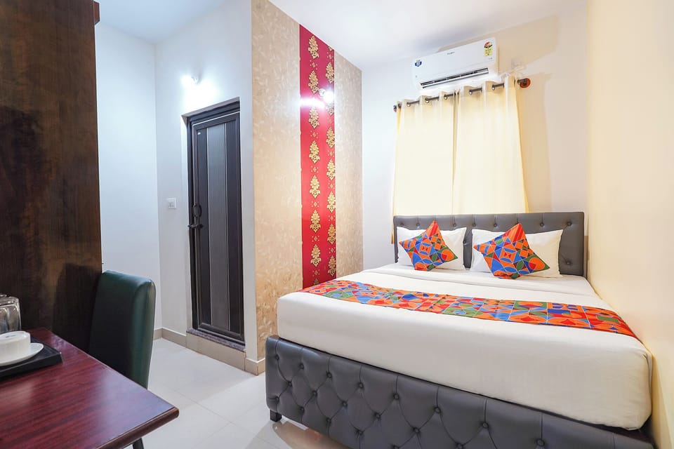 Egyptian cotton sheets, premium bedding, in-room safe, free WiFi