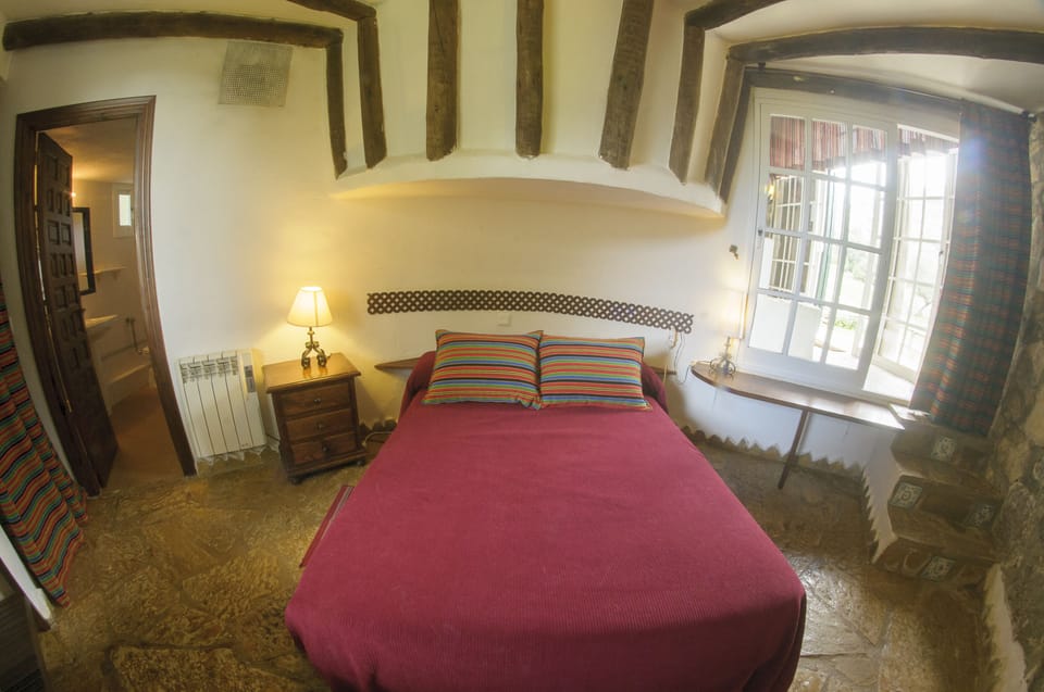 Cabin (10 pax) | 2 bedrooms, premium bedding, desk, free cribs/infant beds