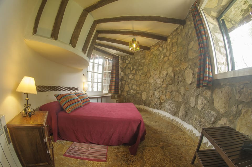 Cabin (10 pax) | 2 bedrooms, premium bedding, desk, free cribs/infant beds