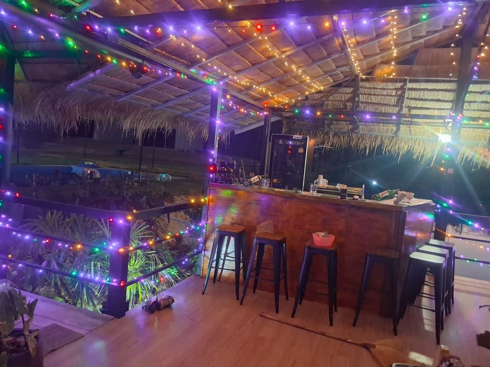 Luxury Studio Suite, Resort View | Bar (on property)