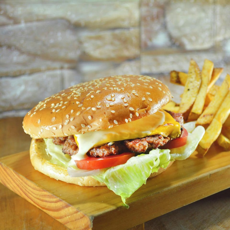 Luxury Studio Suite, Resort View | Food and drink