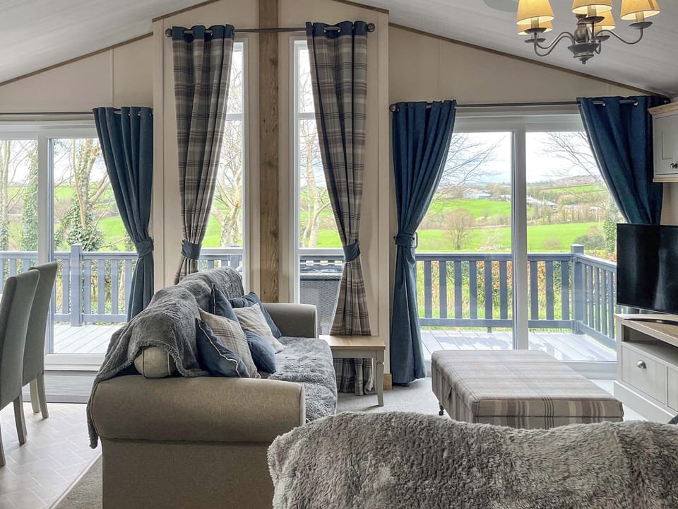 Open plan living space | Lodge 28, Bodinnick