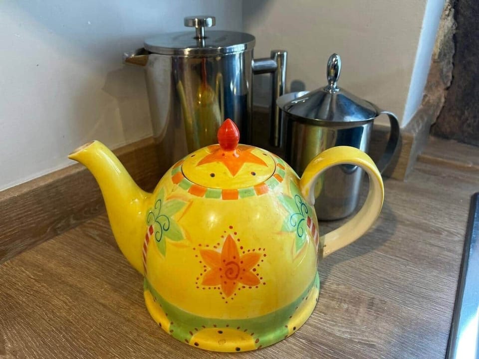 New kitchen tea pot 