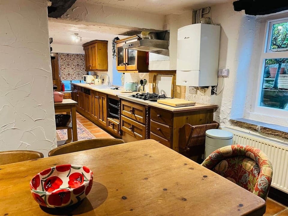 Kitchen and dinning area - perfect for home-made meals