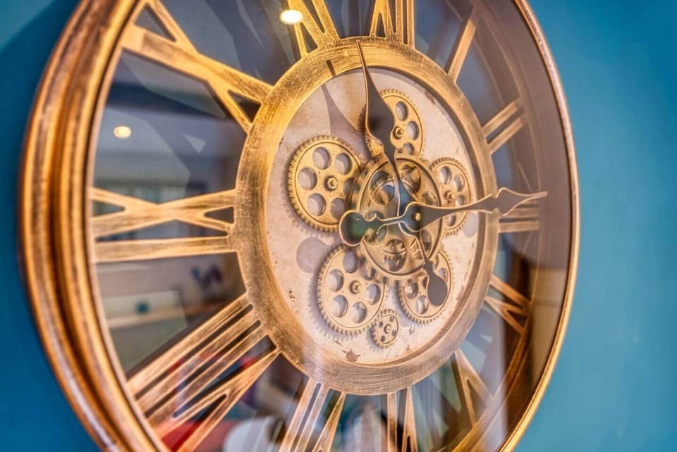 Clock in lounge