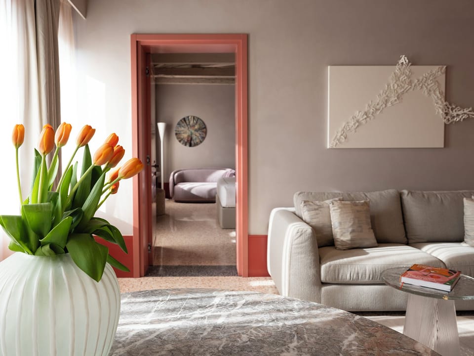 Suite, Canal View | Living area