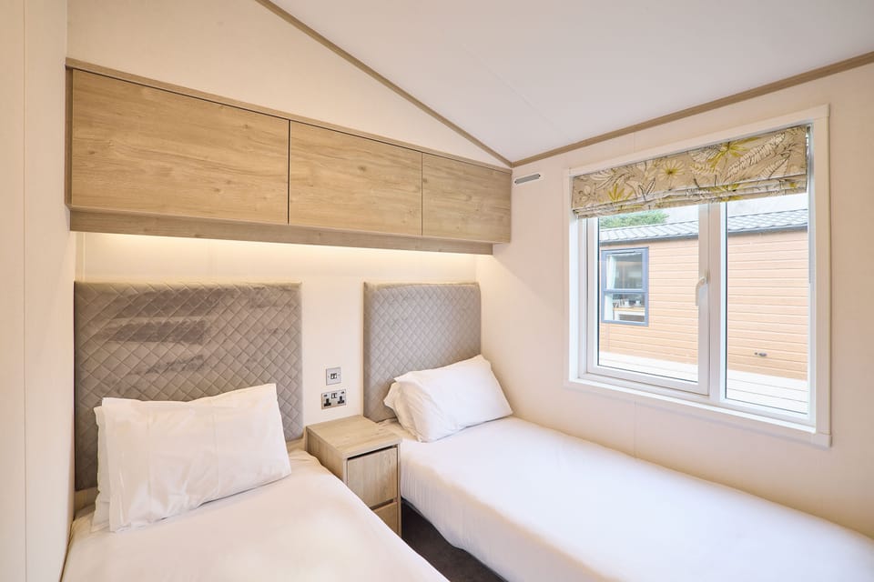 Jasmine Lodge, Allerthorpe Golf & Country Park, York - Host & Stay