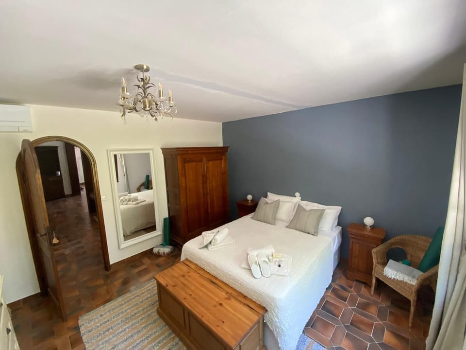 Main Bedroom with en-suite 