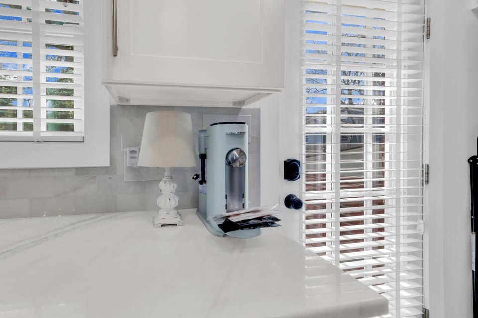 Family House, 4 Bedrooms, Garden View | Private kitchen | Fridge, microwave, oven, stovetop