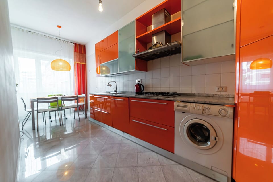Apartment | Private kitchen | Fridge, microwave, oven, stovetop