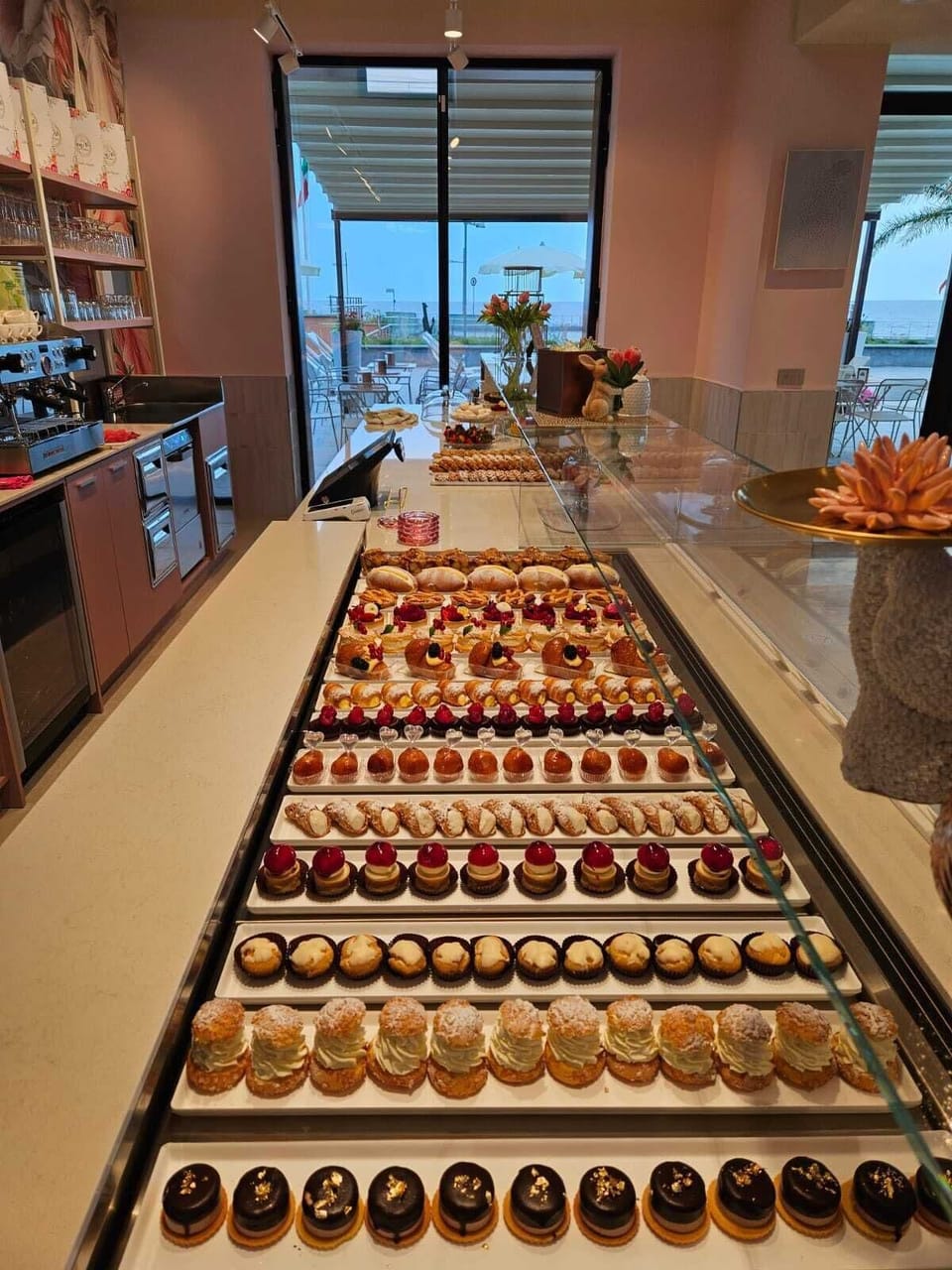 Daily cooked-to-order breakfast for a fee