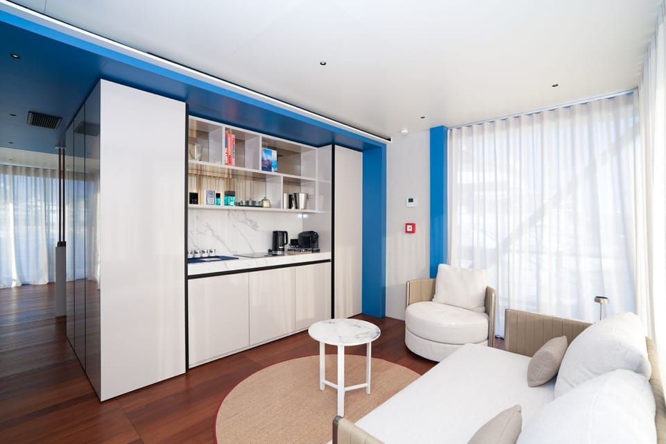 Luxury Suite, Sea View | Interior