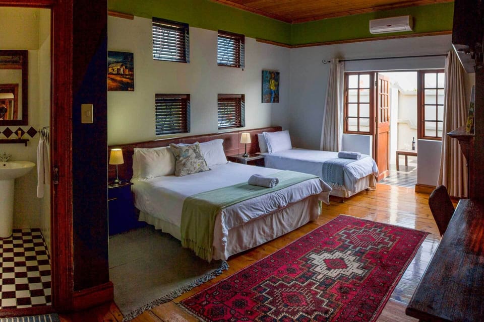 Family Triple Room | Desk, laptop workspace, free WiFi
