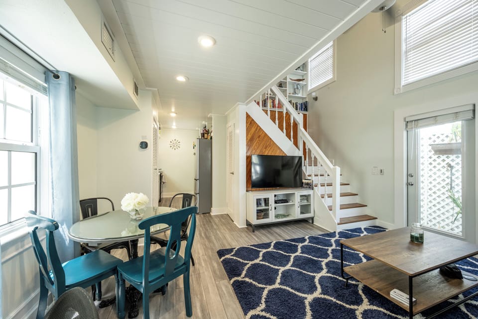 Open living room with Dining Area