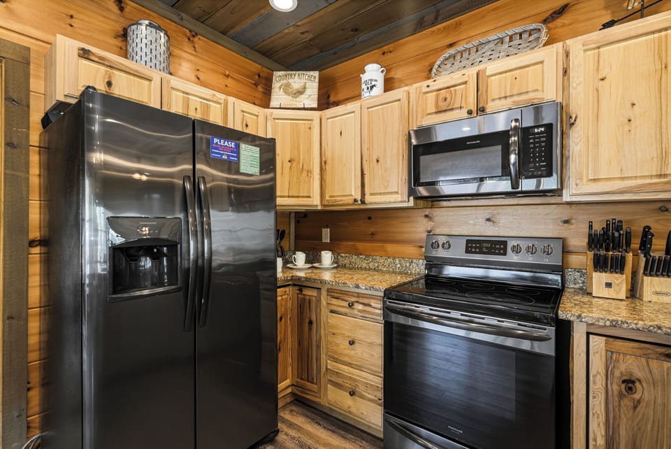 Fully Equipped Kitchen With Modern Finishes