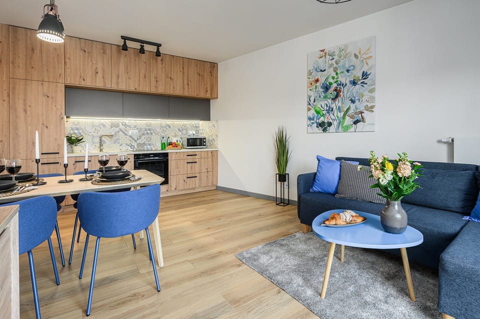 Comfort Apartment, Balcony, Courtyard View | Private kitchen | Electric kettle