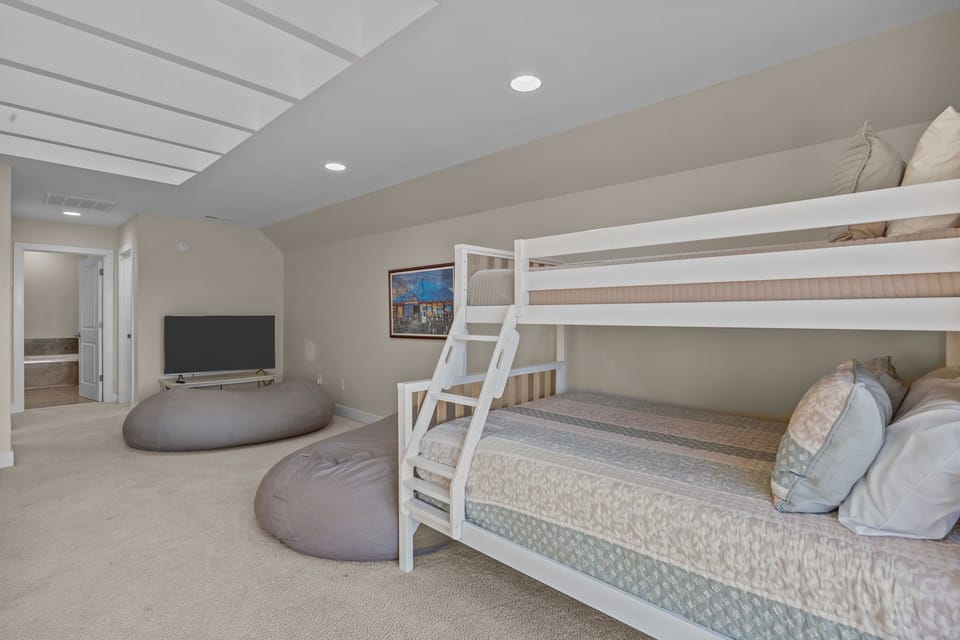 Top Floor Loft - 3 Twin over Full Bunk Beds