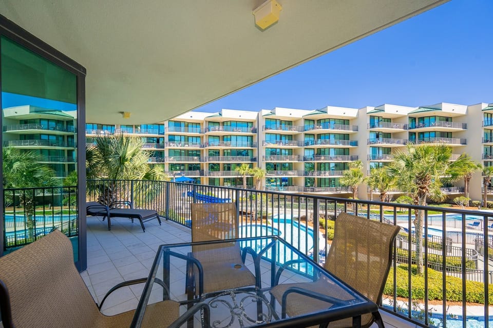 Condo, 2 Bedrooms | Outdoor dining