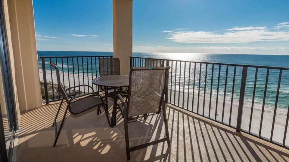 Condo, 2 Bedrooms | Outdoor dining
