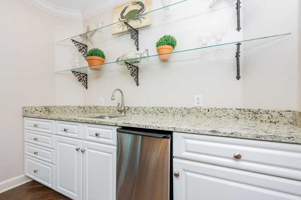 Condo, 3 Bedrooms | Interior