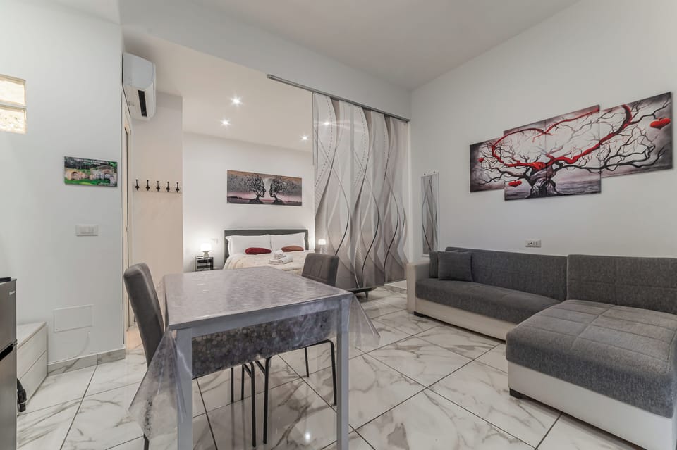 Deluxe Studio | Interior