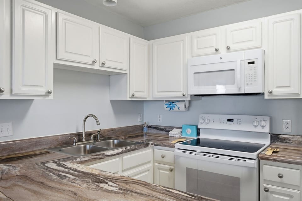 Grand Caribbean 416W- Kitchen