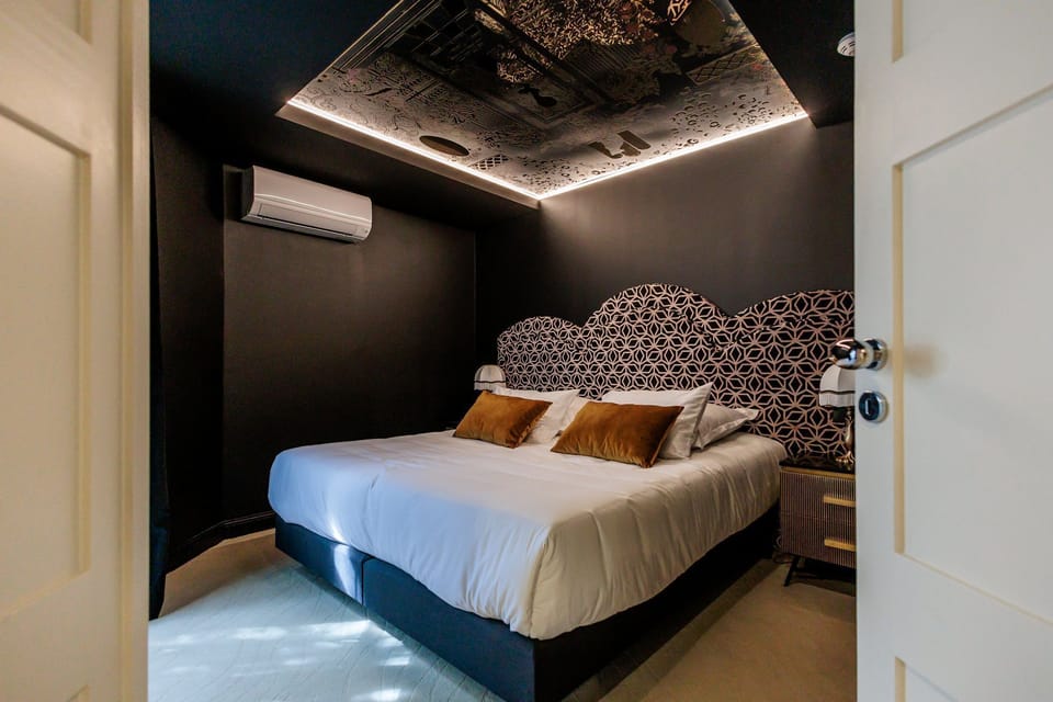 Superior Suite, Garden View | In-room safe, blackout drapes, soundproofing, WiFi (free)
