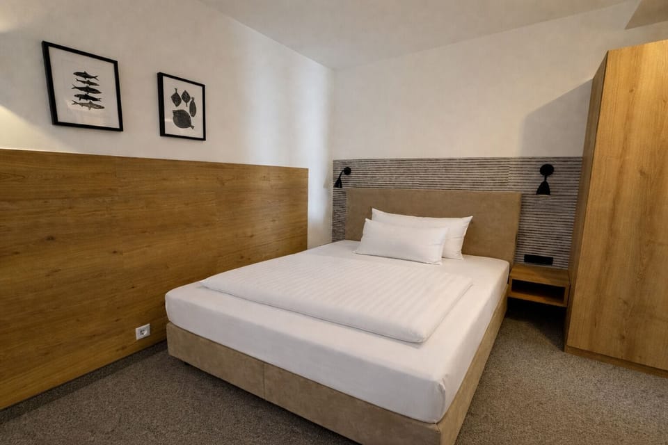 Single Room | Hypo-allergenic bedding, free minibar, desk, free WiFi
