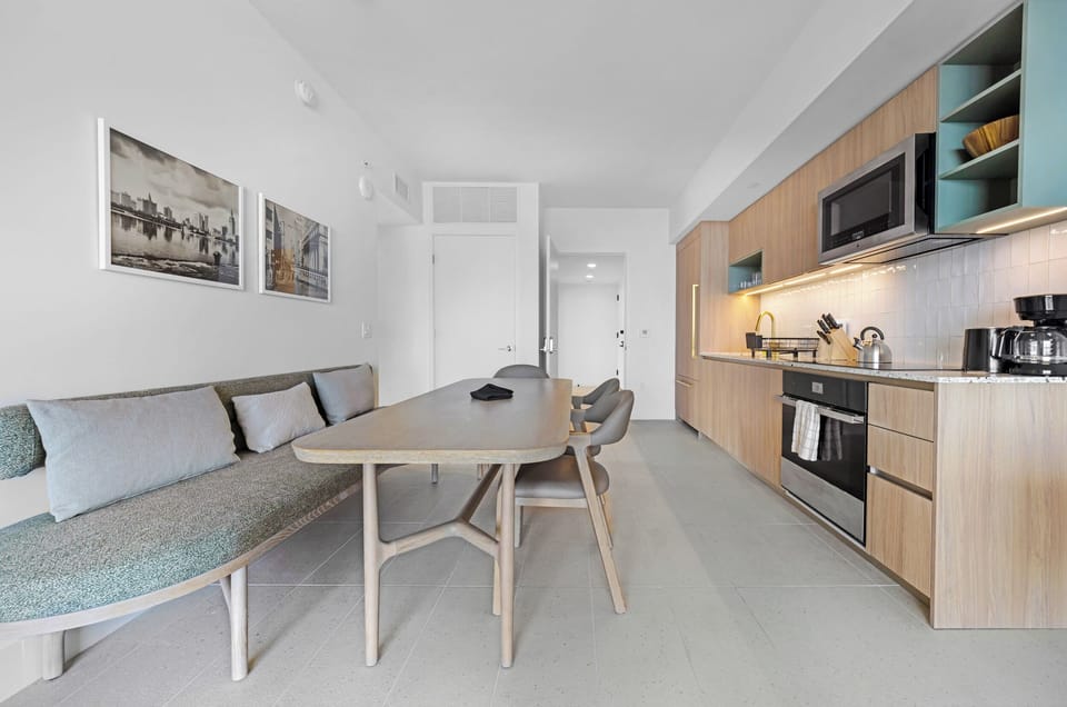 Condo, Balcony, City View | Interior