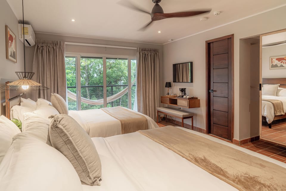 Deluxe Room, Mountain View | In-room safe, WiFi (free)