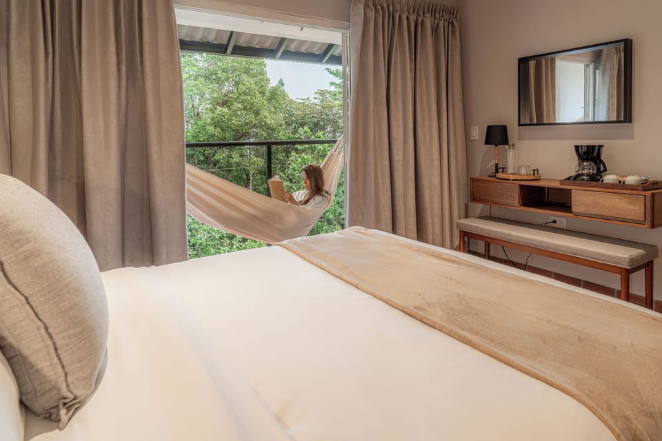Deluxe Room, Mountain View | In-room safe, WiFi (free)