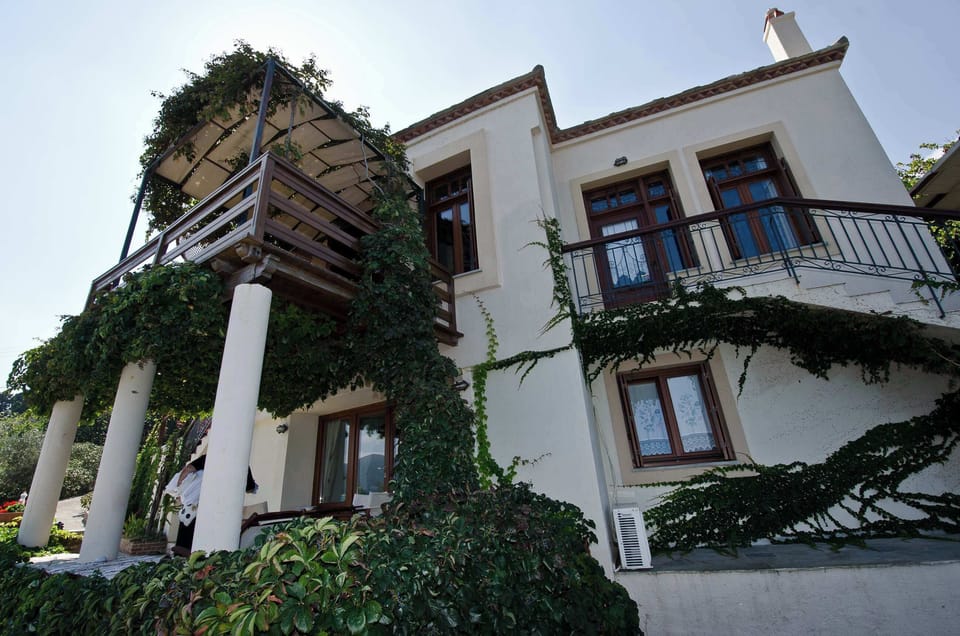 Exterior view/facade