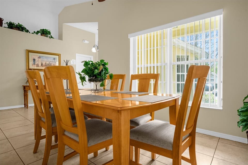 Dining Area that Seats 6 People 
