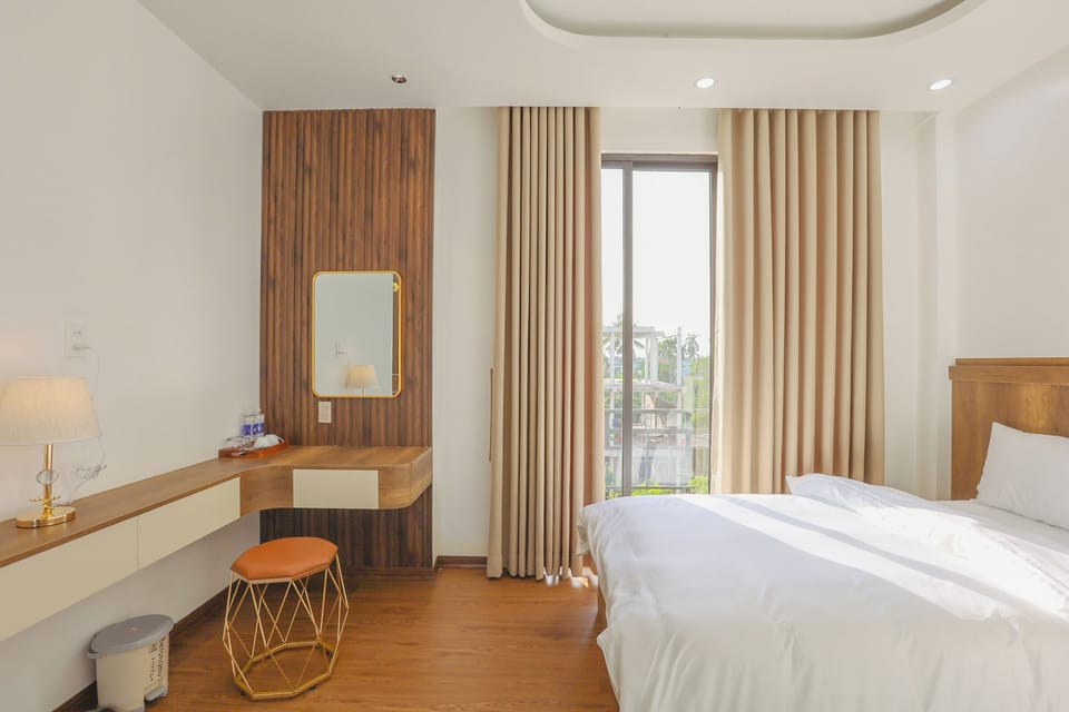 Deluxe Double or Twin Room, Garden View | Blackout drapes, iron/ironing board, free WiFi
