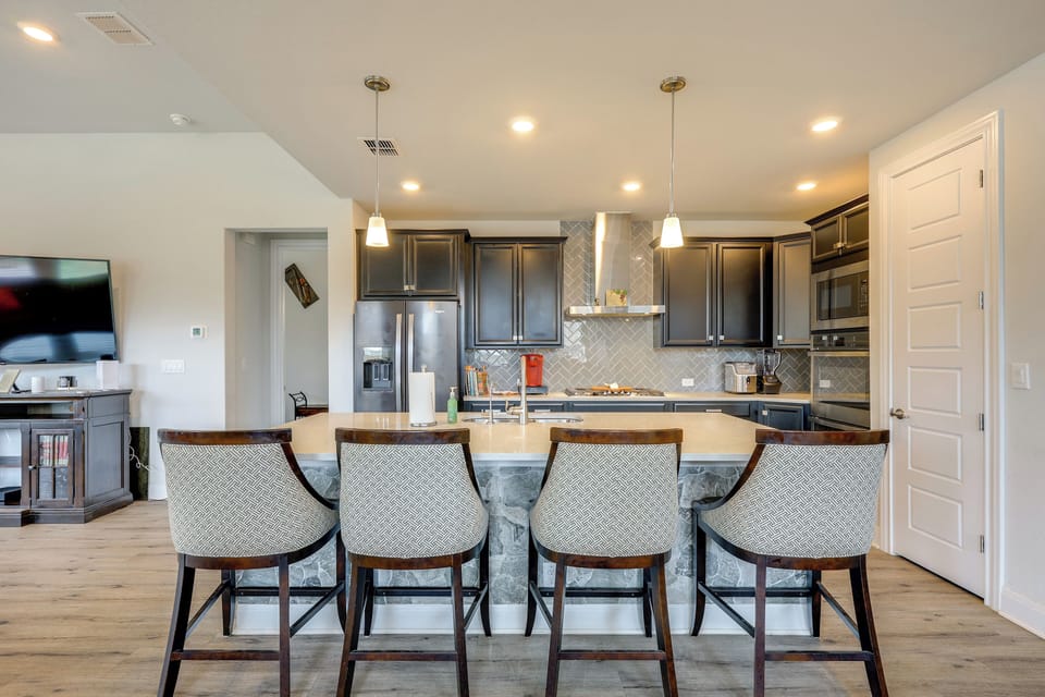 House (4 Bedrooms) | Interior