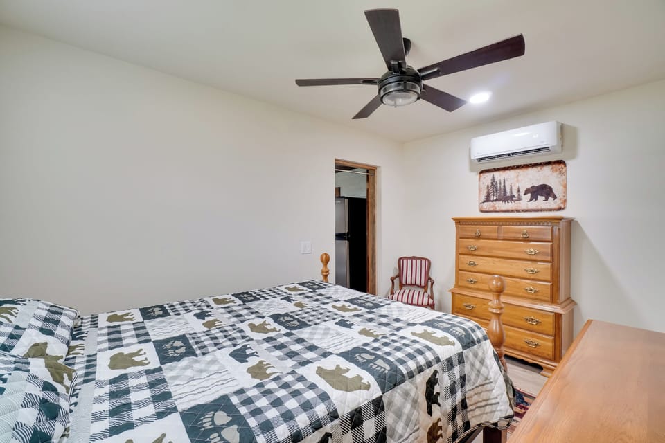 House (2 Bedrooms) | Interior