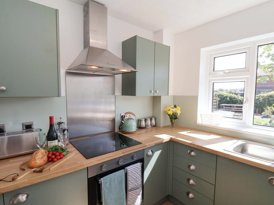 Cottage | Private kitchen | Cookware/dishes/utensils