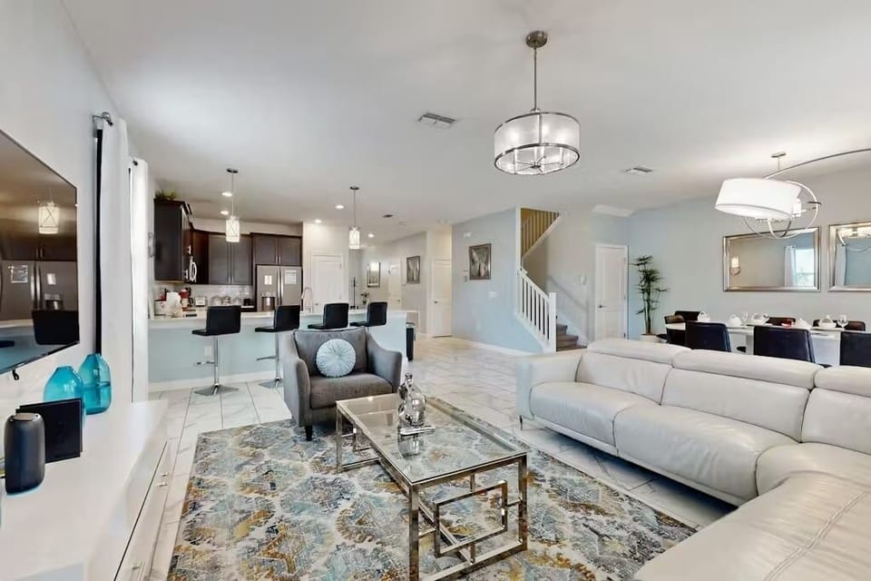 Home Decor, Indoors, Rug, Architecture, Building