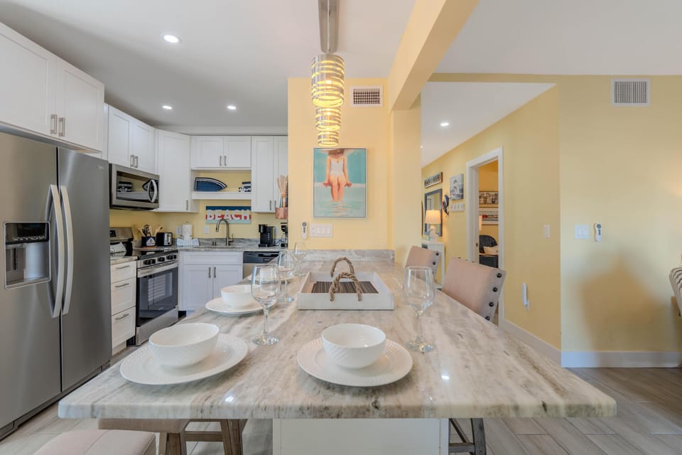 House, Multiple Beds (218 Beach House on Primo) | Private kitchen