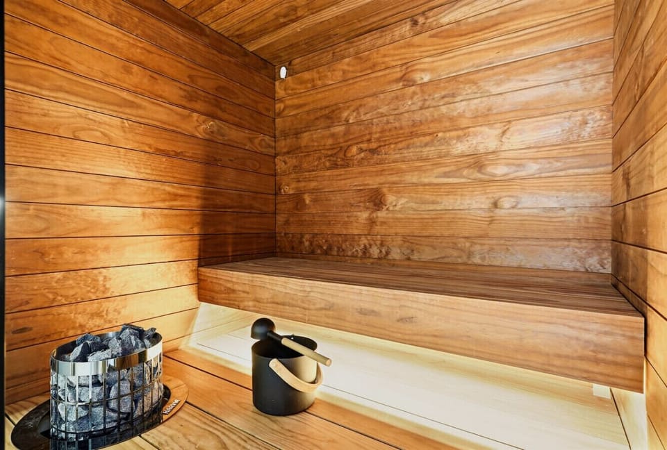 Bathroom 2: Sauna