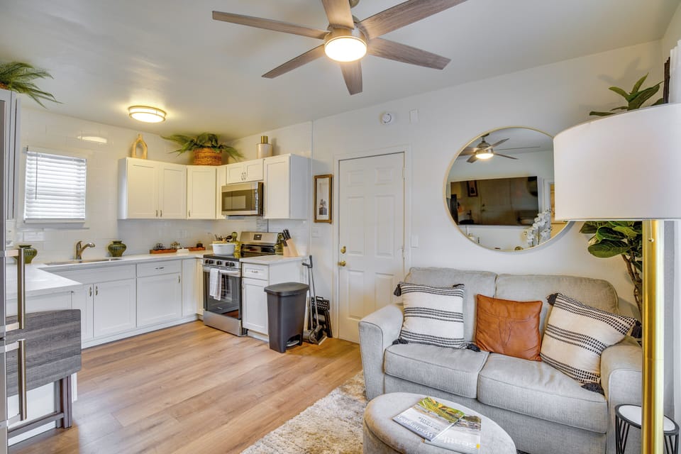 Living Room | Smart TV