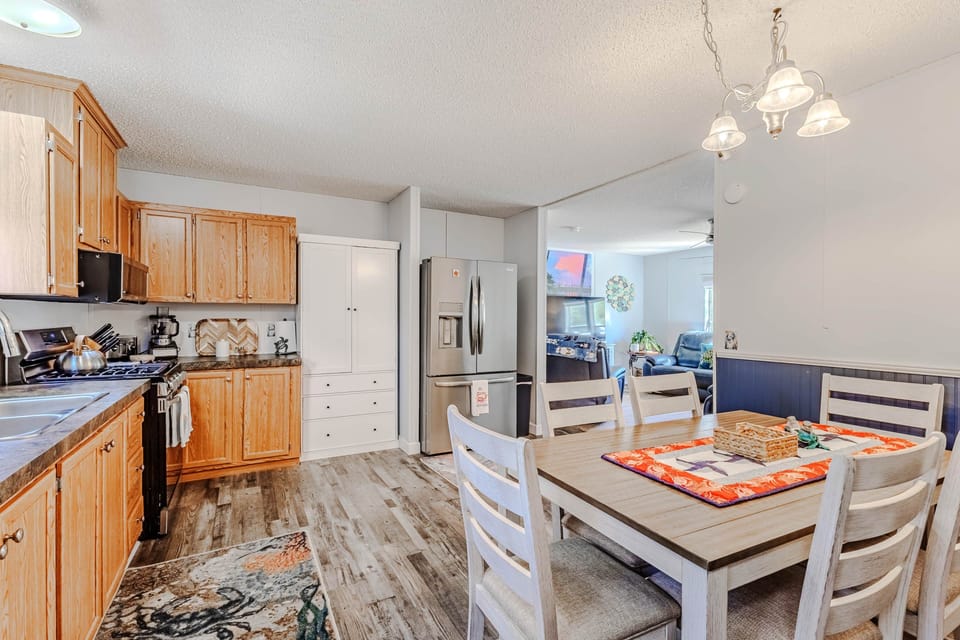Dining/Kitchen