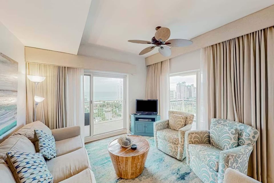 Condo, Multiple Beds (Luau II 6832/6834 - Sunset Suite) | Living area